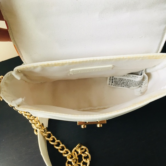 Small hand-painted crossbody bag - Picture 4 of 4